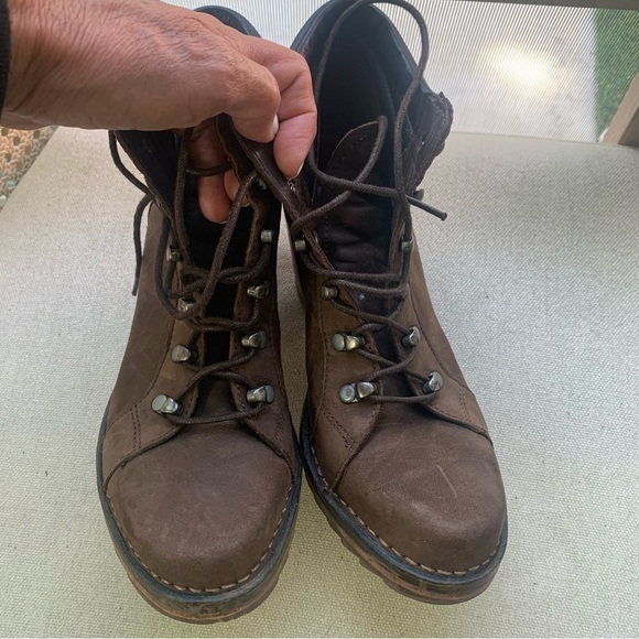 Neosens Booties - Picture 2 of 9